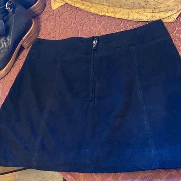 Forever 21 suede skirt - Picture 5 of 7